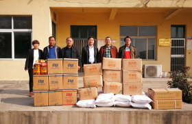 歡度重陽節(jié)，愛心獻(xiàn)夕陽