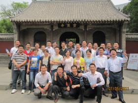 華東大區(qū)銷售將士暢游濟南靈巖寺