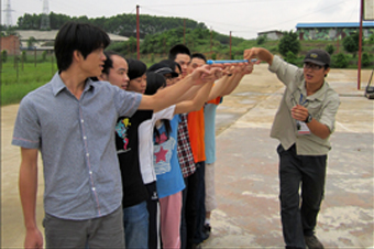 挑戰(zhàn)自我　熔煉團(tuán)隊